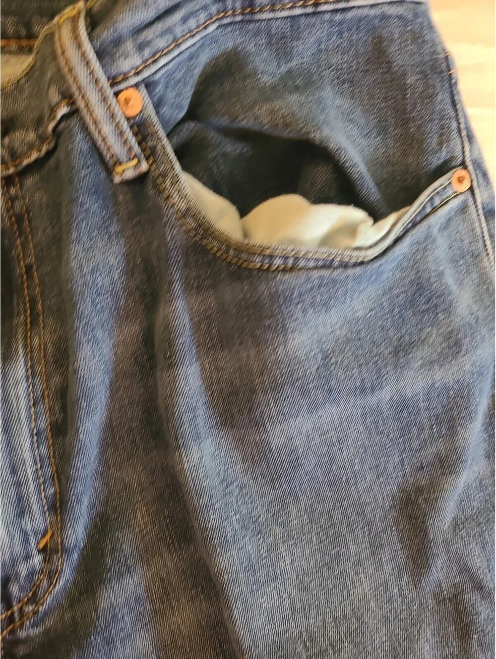 Levis 559 Jeans Mens 38x30  Relaxed Fit Straight Leg Stone Washed Blue Denim
